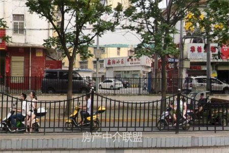 玉泉花园品质小区精装未住带车位和附房楼层好价格可议
